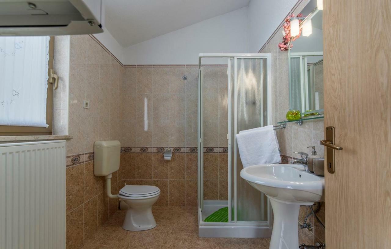 Cottage Nilda I Musalez Exterior photo